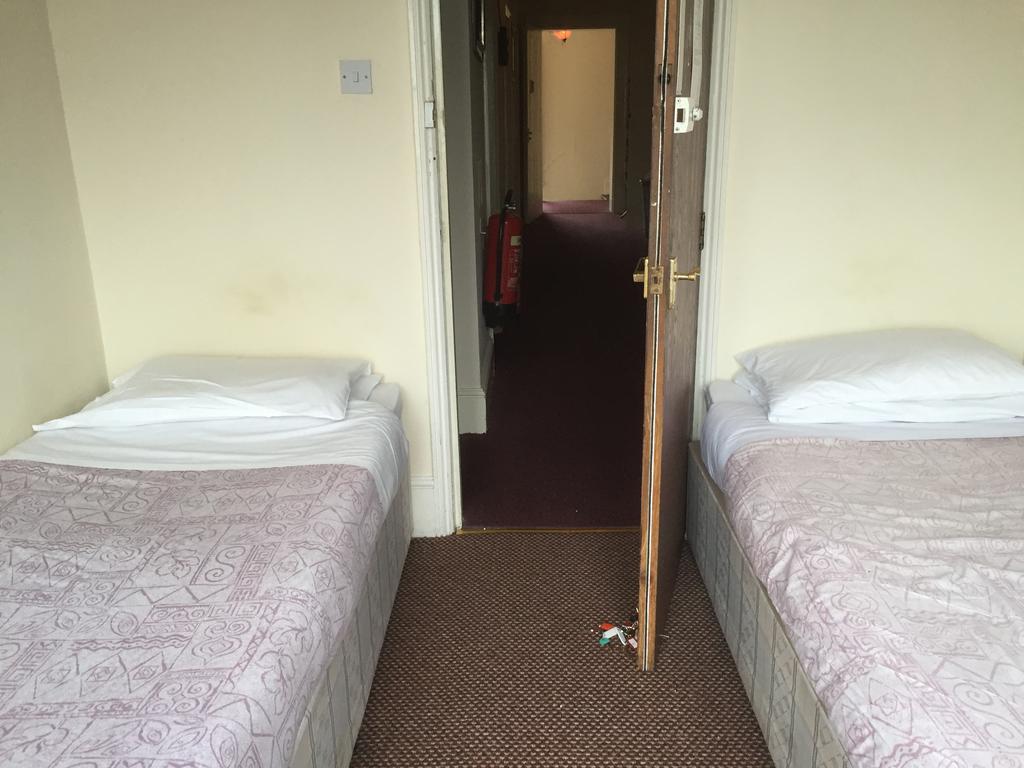 The White Horse B&B London Room photo